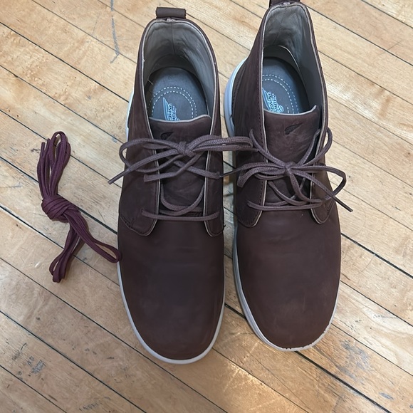 Cross Lite- Women’s Soft Toe Chukka Brand New Never Worn - Picture 2 of 6